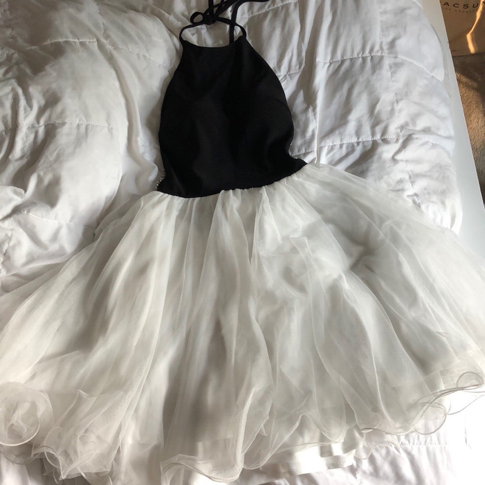 BLACK AND WHITE DRESS